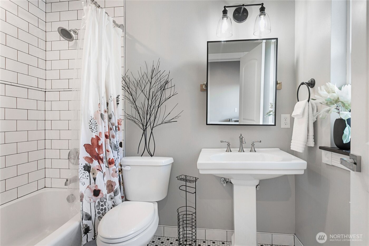 2409 Huron Street , Bellingham, WA 98229