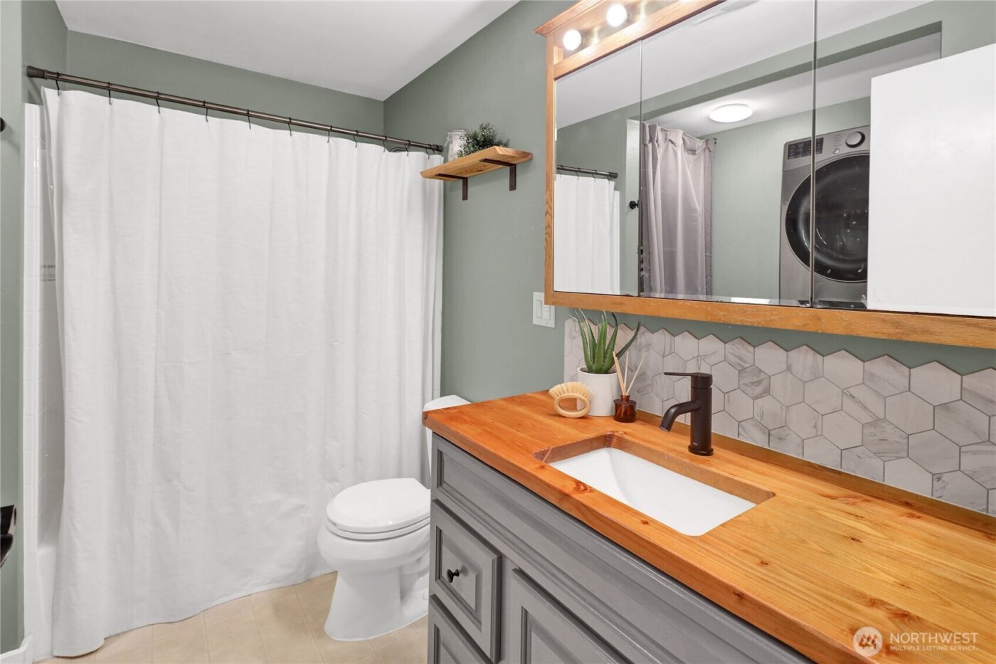 3855 Fraser Street , Bellingham, WA 98229