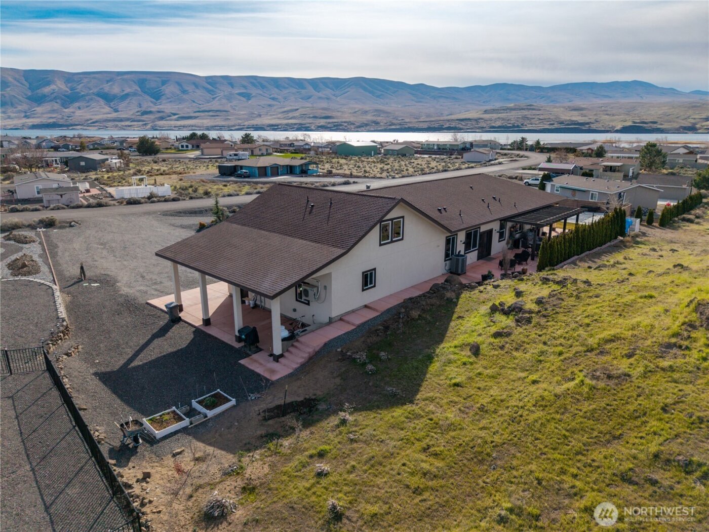 714 Sunset Boulevard SW, Mattawa, WA 99349