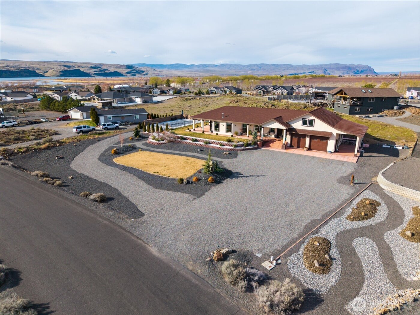 714 Sunset Boulevard SW, Mattawa, WA 99349