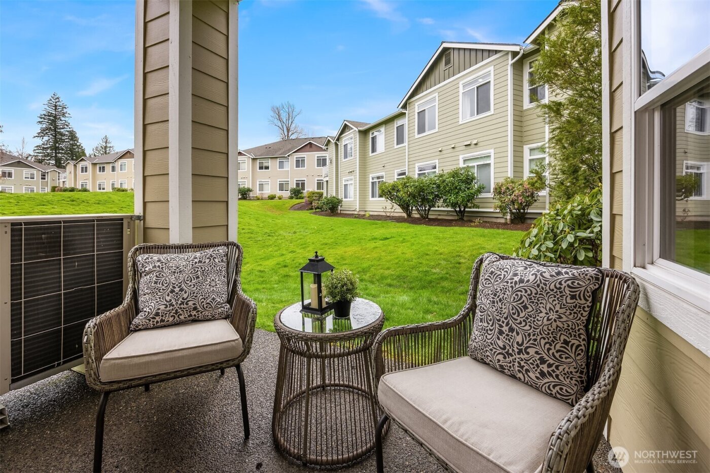 566 241st Lane SE, Sammamish, WA 98074