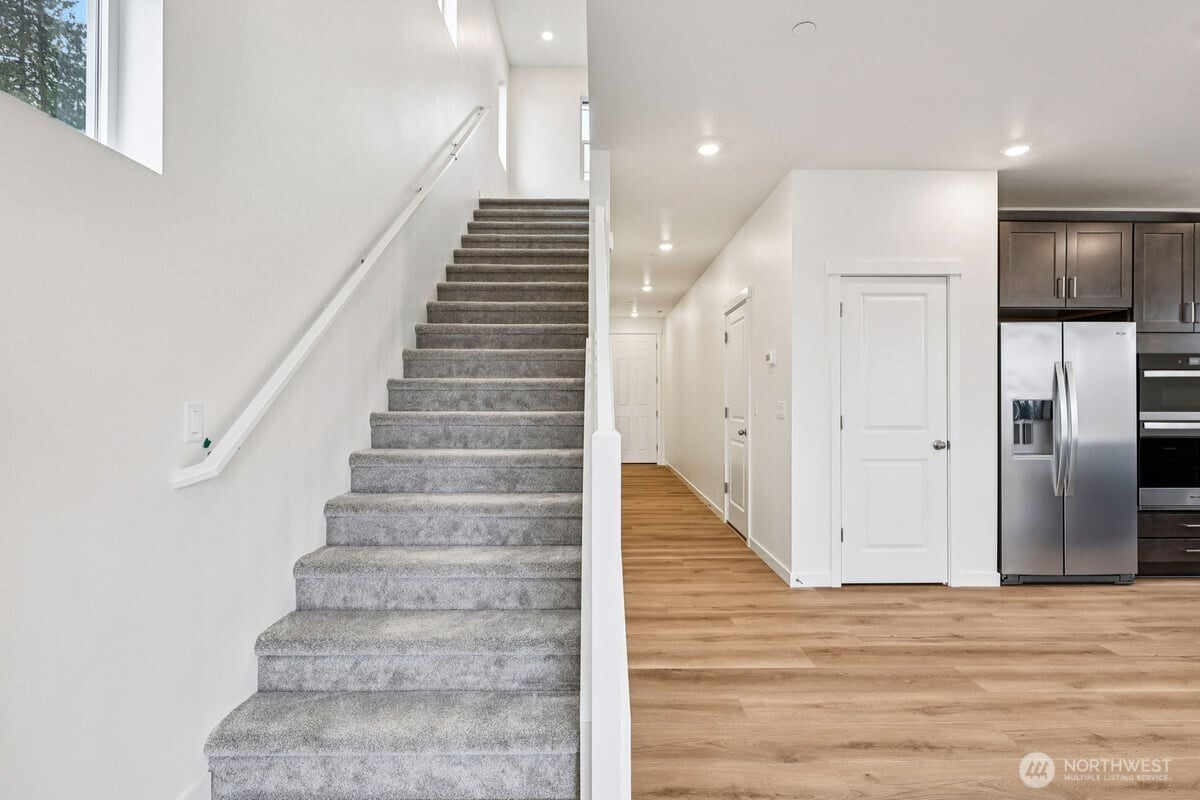 10304 6th Place SE #SW 13, Lake Stevens, WA 98258