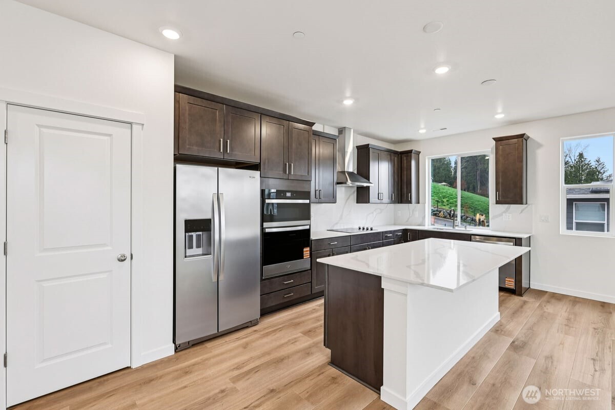 10304 6th Place SE #SW 13, Lake Stevens, WA 98258