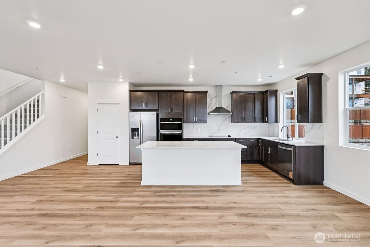 10304 6th Place SE #SW 13, Lake Stevens, WA 98258