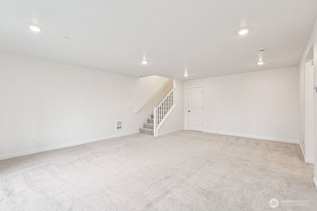 10304 6th Place SE #SW 13, Lake Stevens, WA 98258