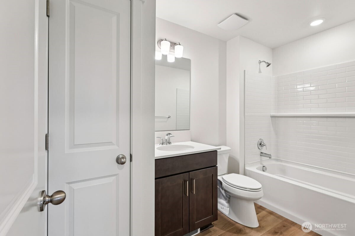 10304 6th Place SE #SW 13, Lake Stevens, WA 98258