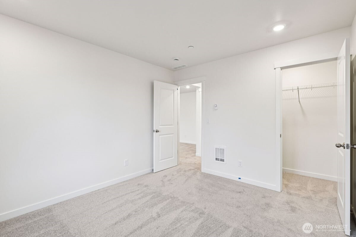 10304 6th Place SE #SW 13, Lake Stevens, WA 98258