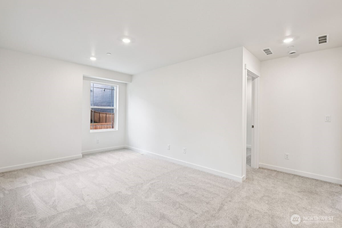 10304 6th Place SE #SW 13, Lake Stevens, WA 98258