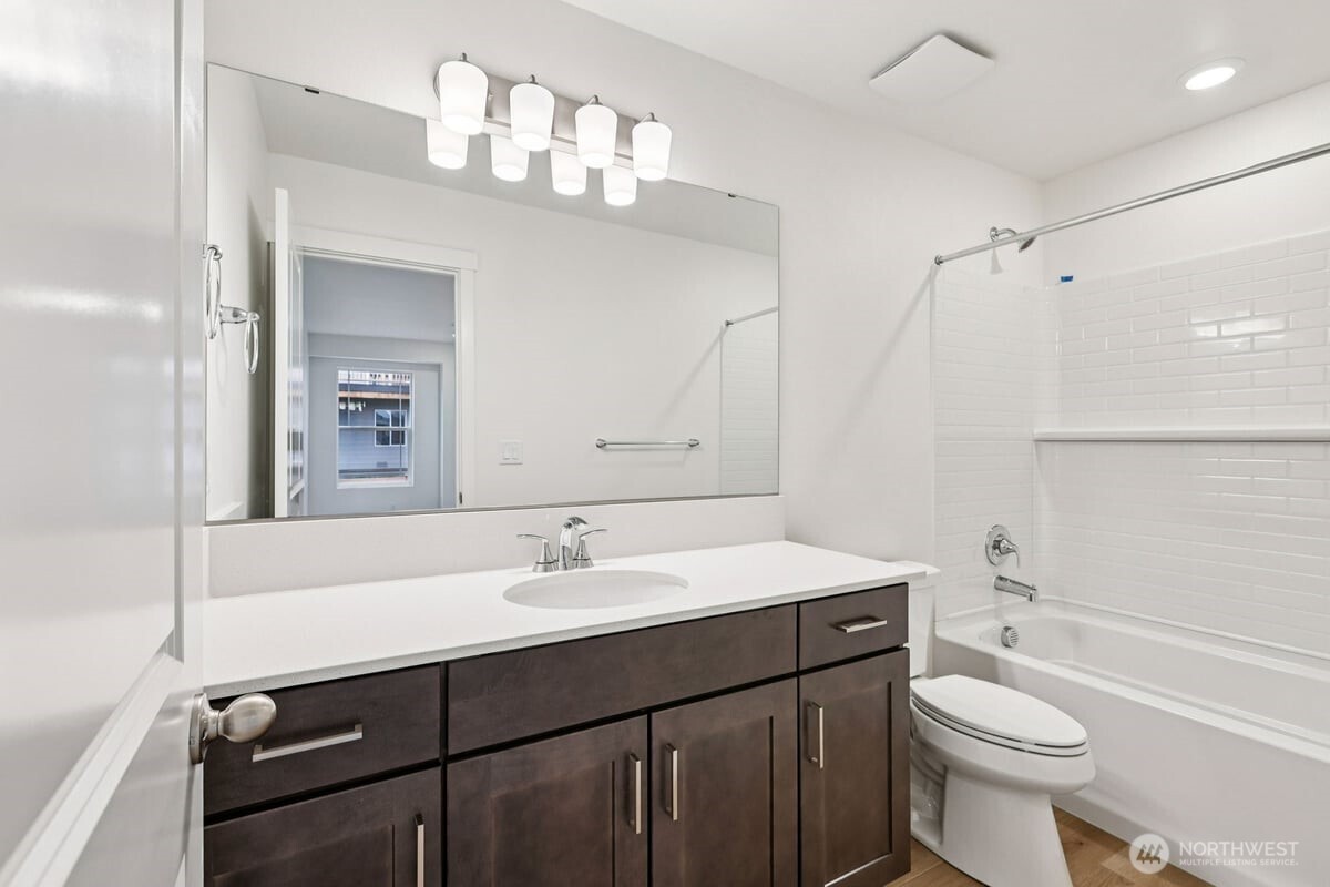 10304 6th Place SE #SW 13, Lake Stevens, WA 98258