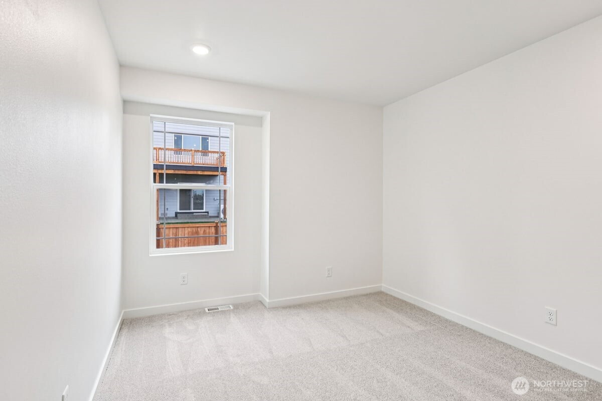 10304 6th Place SE #SW 13, Lake Stevens, WA 98258