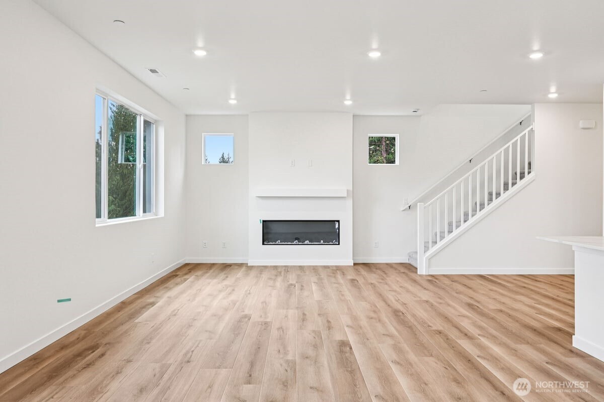 10304 6th Place SE #SW 13, Lake Stevens, WA 98258