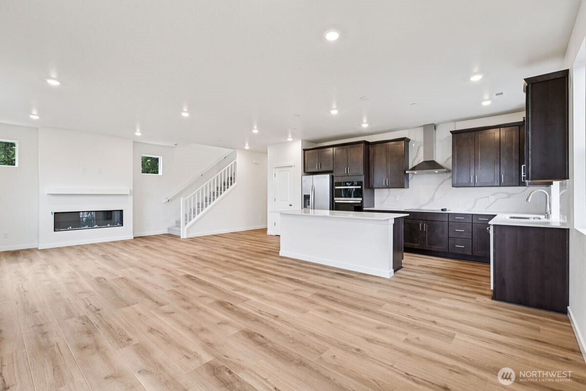 10304 6th Place SE #SW 13, Lake Stevens, WA 98258