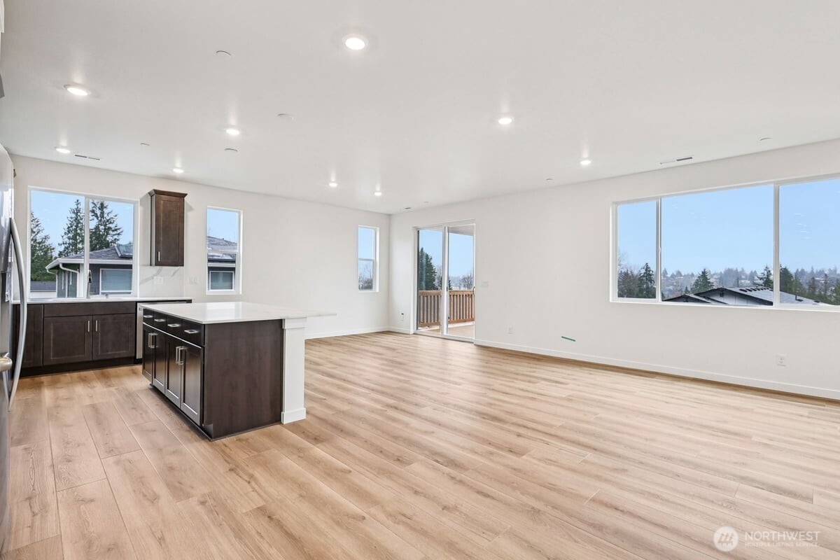 10304 6th Place SE #SW 13, Lake Stevens, WA 98258