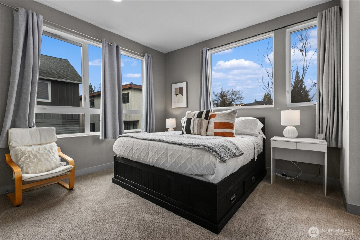 4329 Woodland Park Avenue N, Seattle, WA 98103