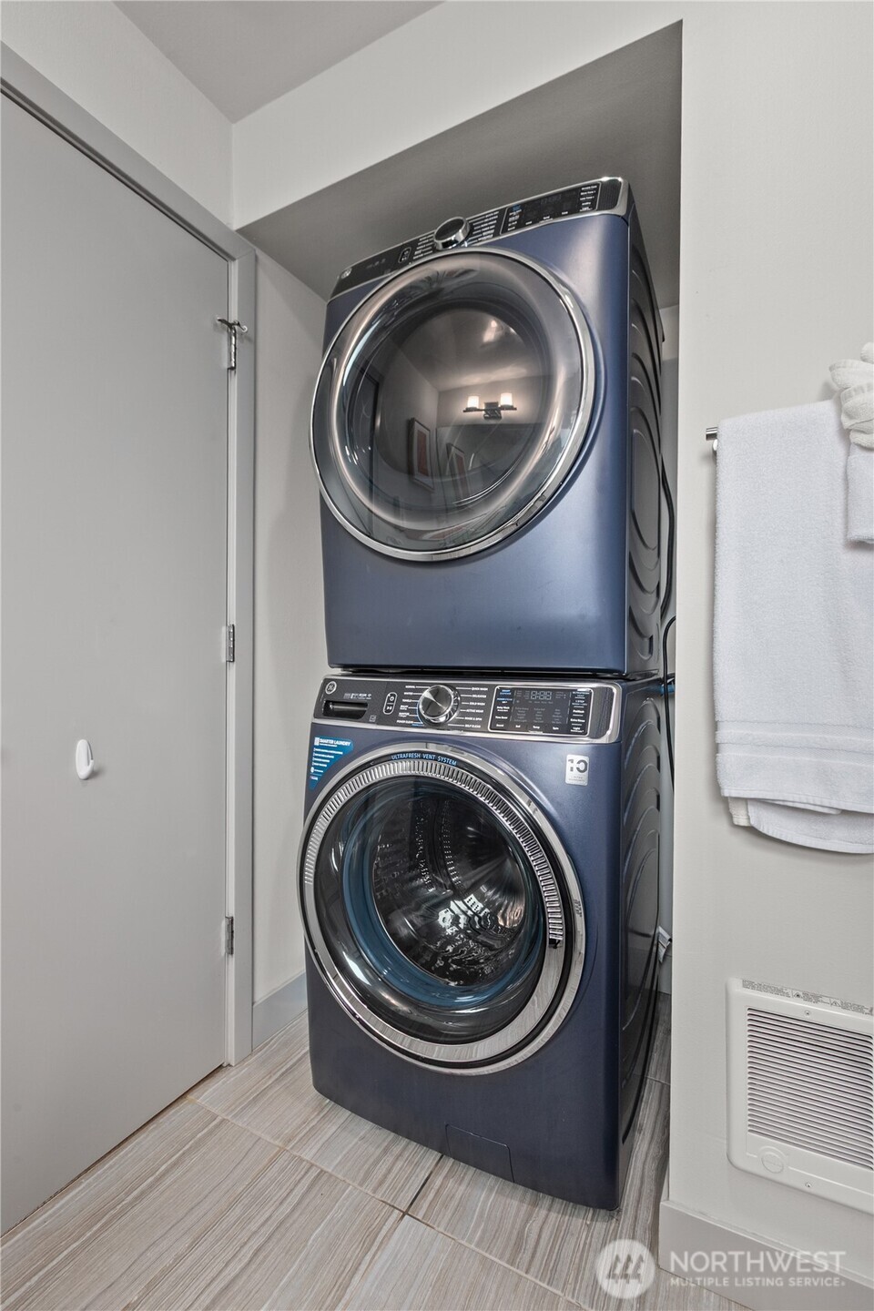 4329 Woodland Park Avenue N, Seattle, WA 98103