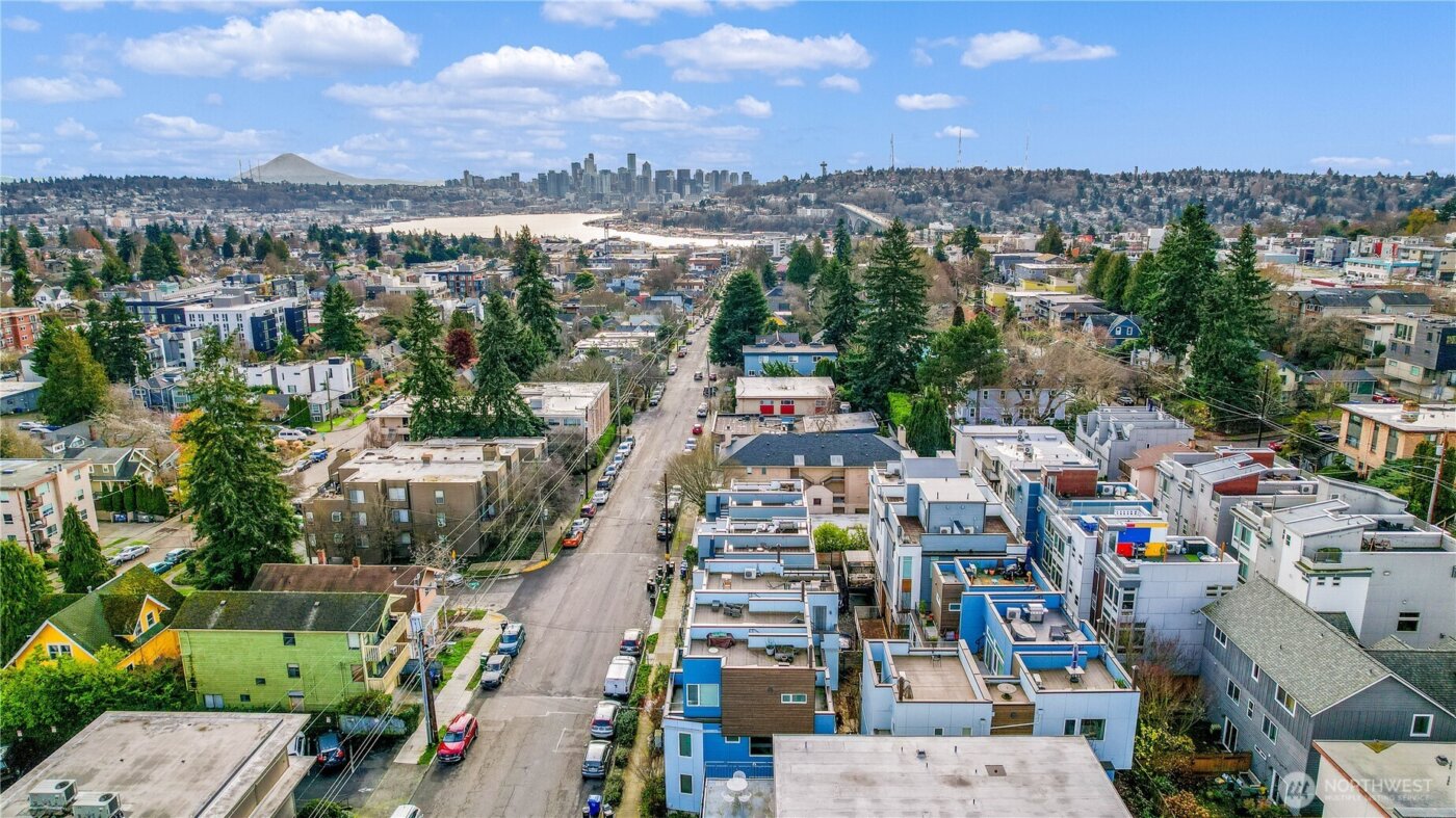 4329 Woodland Park Avenue N, Seattle, WA 98103
