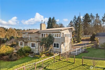 9722 SW Windmill Street , Vashon, WA 98070
