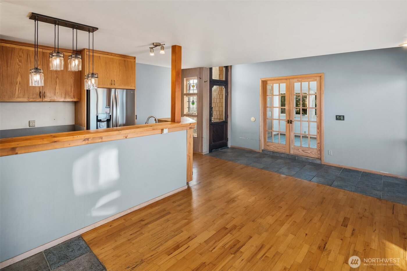 9722 SW Windmill Street , Vashon, WA 98070