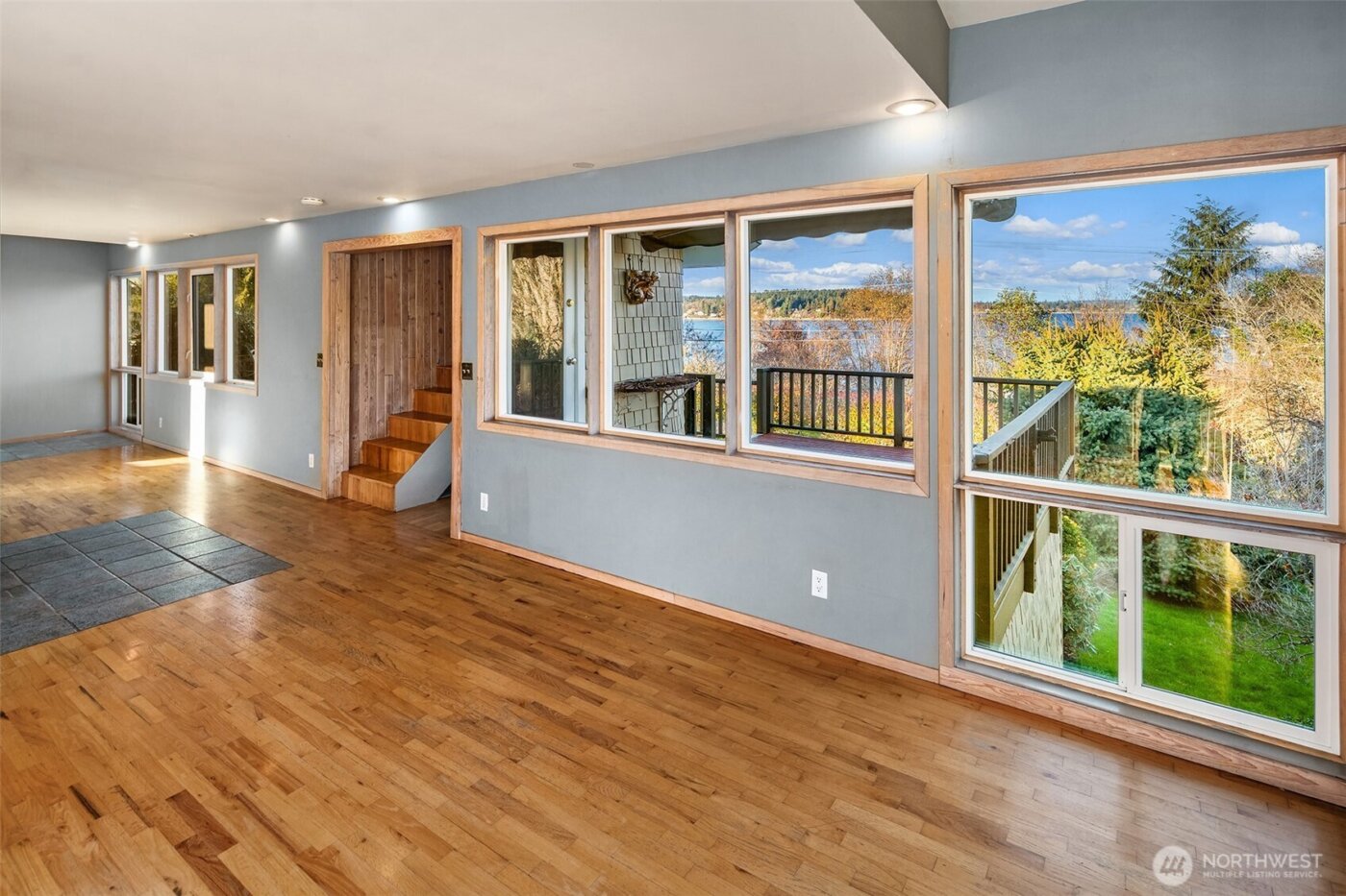 9722 SW Windmill Street , Vashon, WA 98070