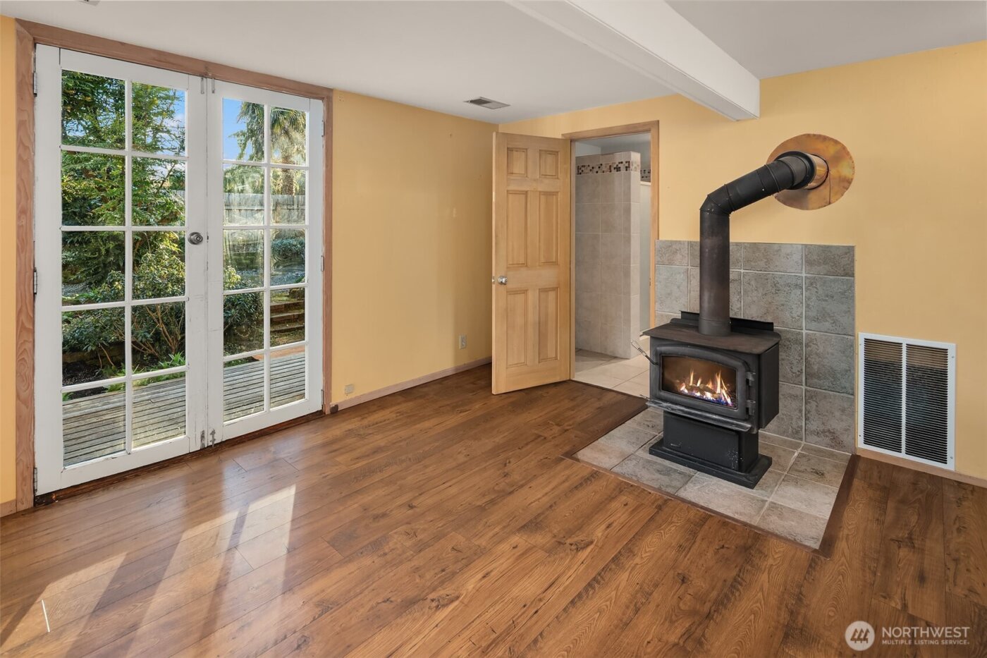 9722 SW Windmill Street , Vashon, WA 98070