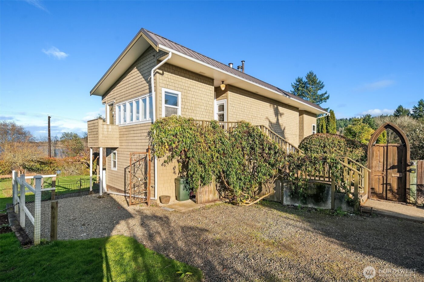 9722 SW Windmill Street , Vashon, WA 98070
