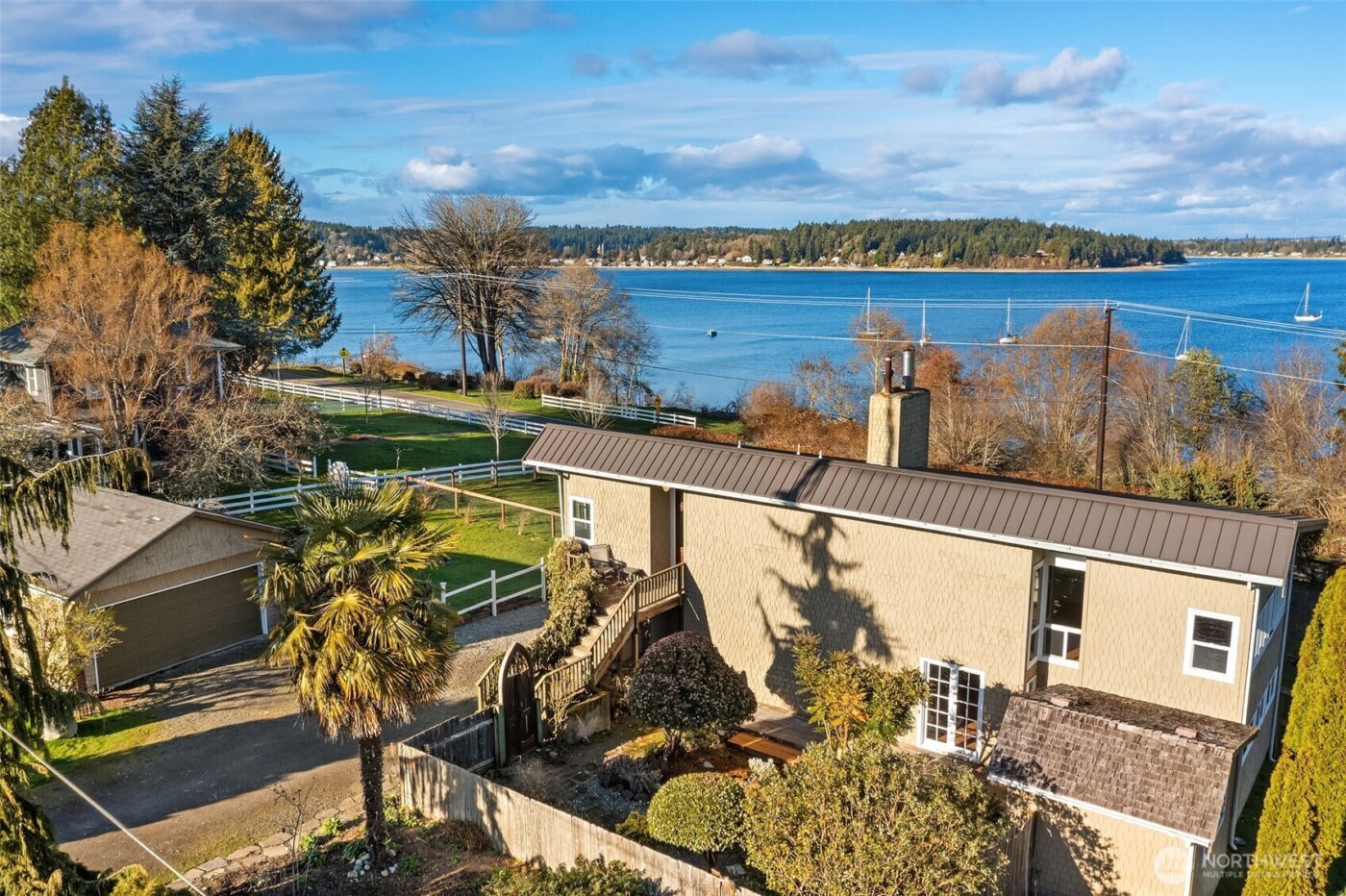 9722 SW Windmill Street , Vashon, WA 98070