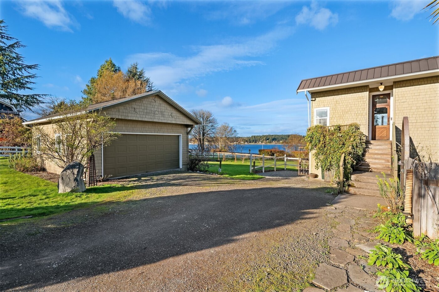 9722 SW Windmill Street , Vashon, WA 98070