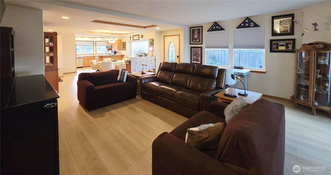 632 W Summer Breeze Lane , Sequim, WA 98382