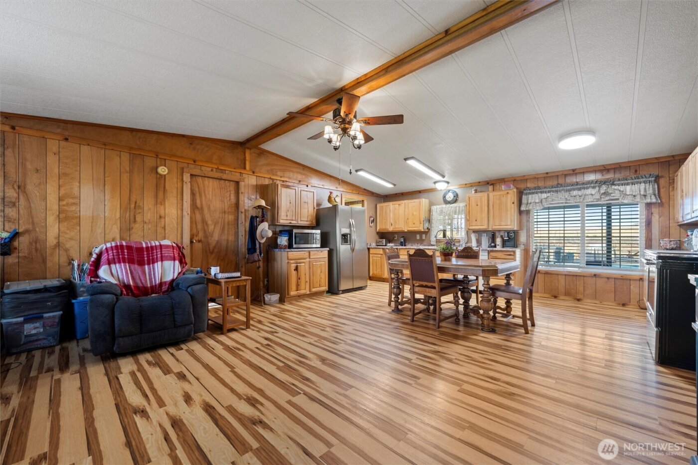 4372 Road 20 NE, Soap Lake, WA 98851