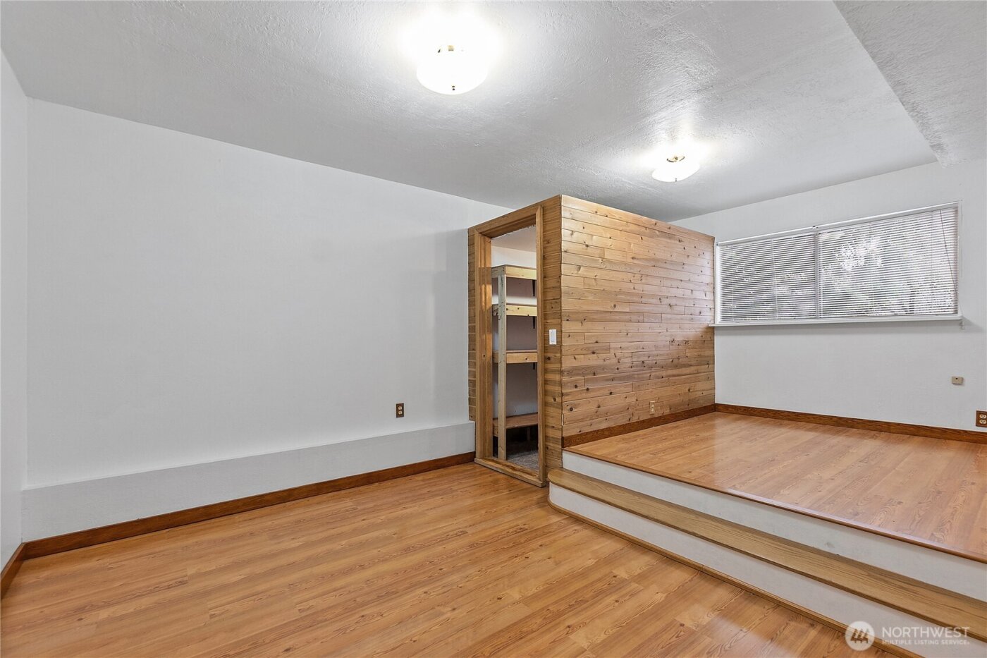 13433 1st Avenue W, Everett, WA 98208