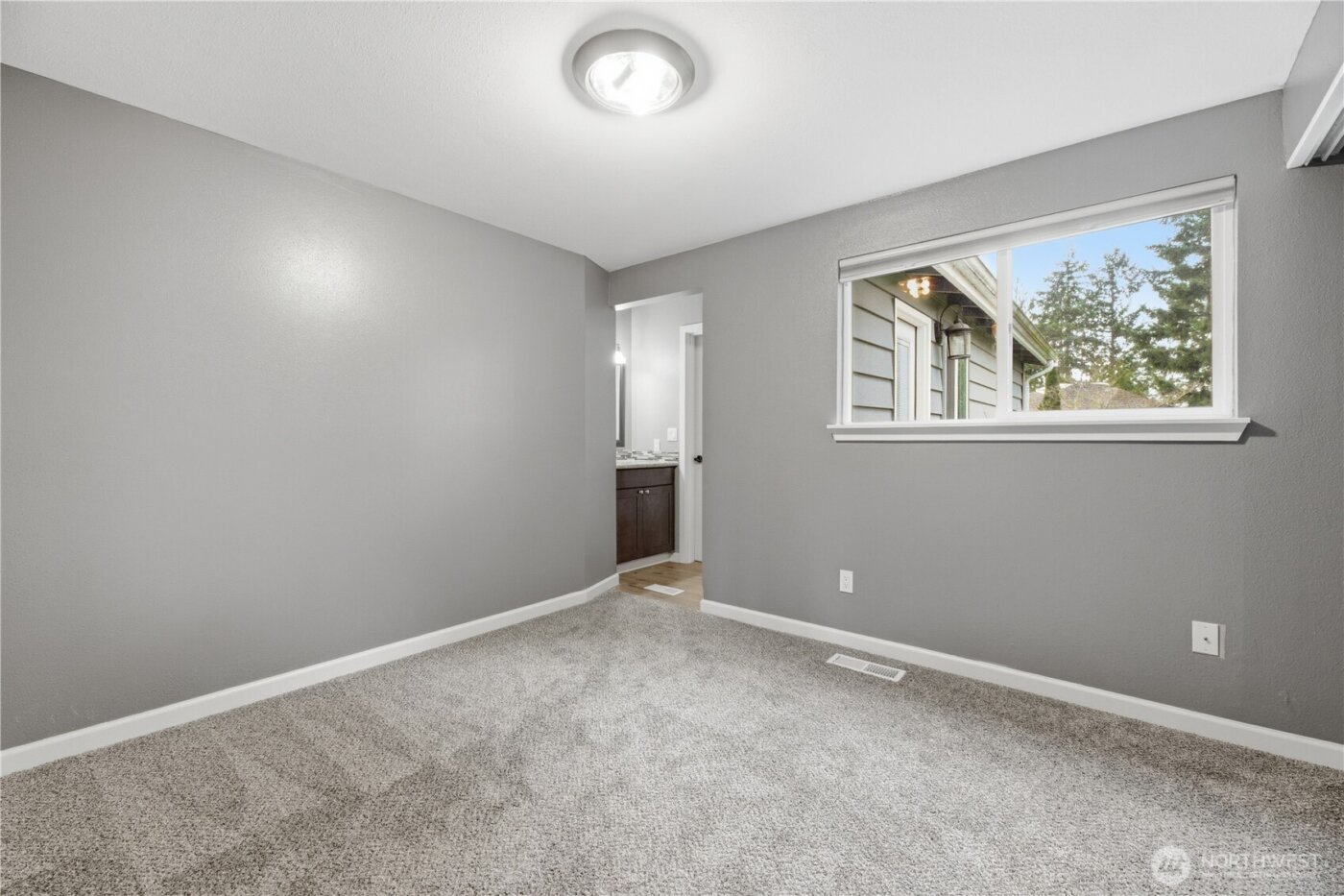 21015 30th Street Ct E, Lake Tapps, WA 98391