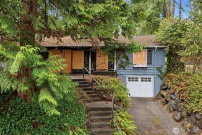 339 108th Avenue SE, Bellevue, WA 98004 - Photo 2