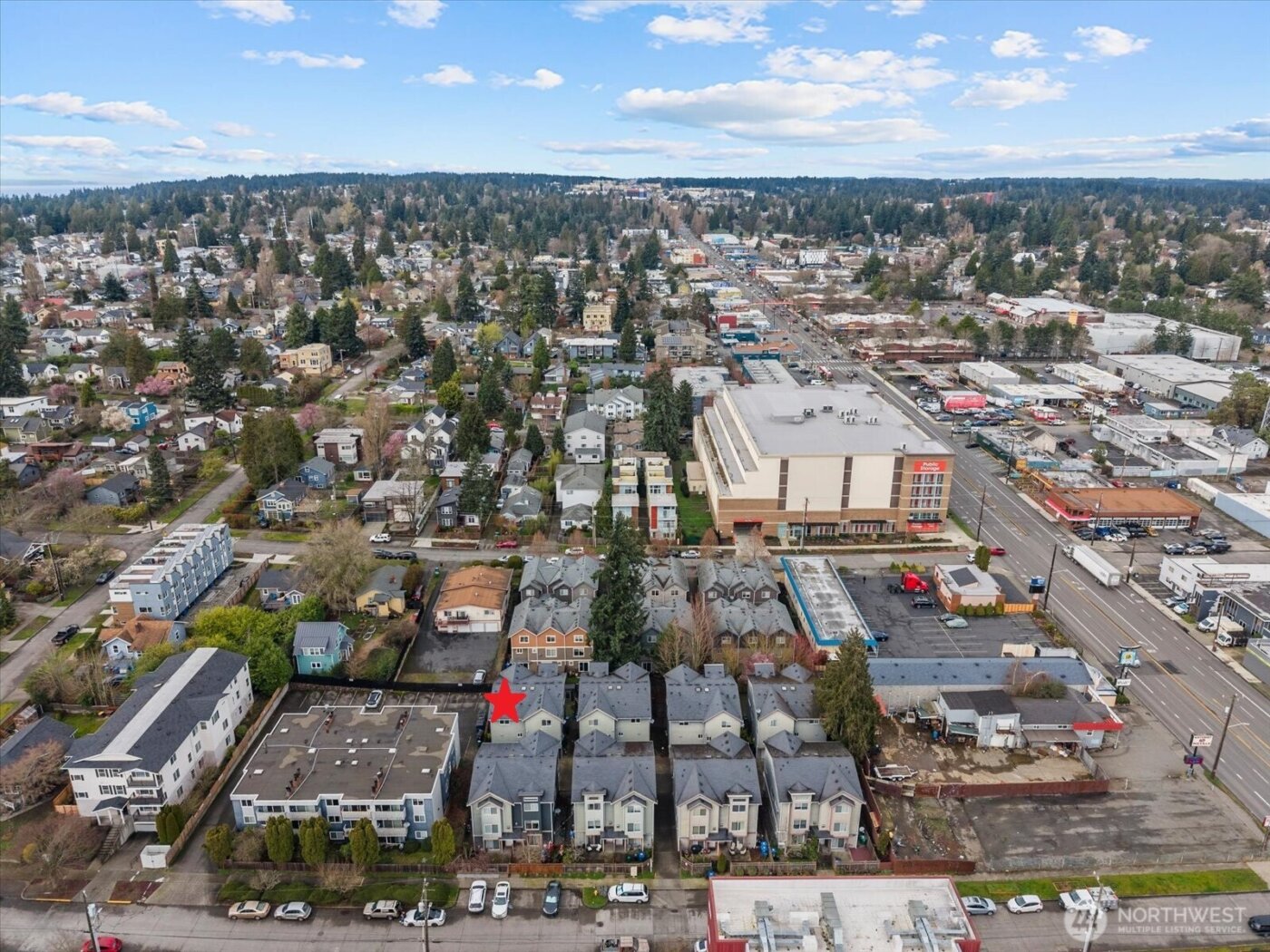 930 N 96th Street , Seattle, WA 98103