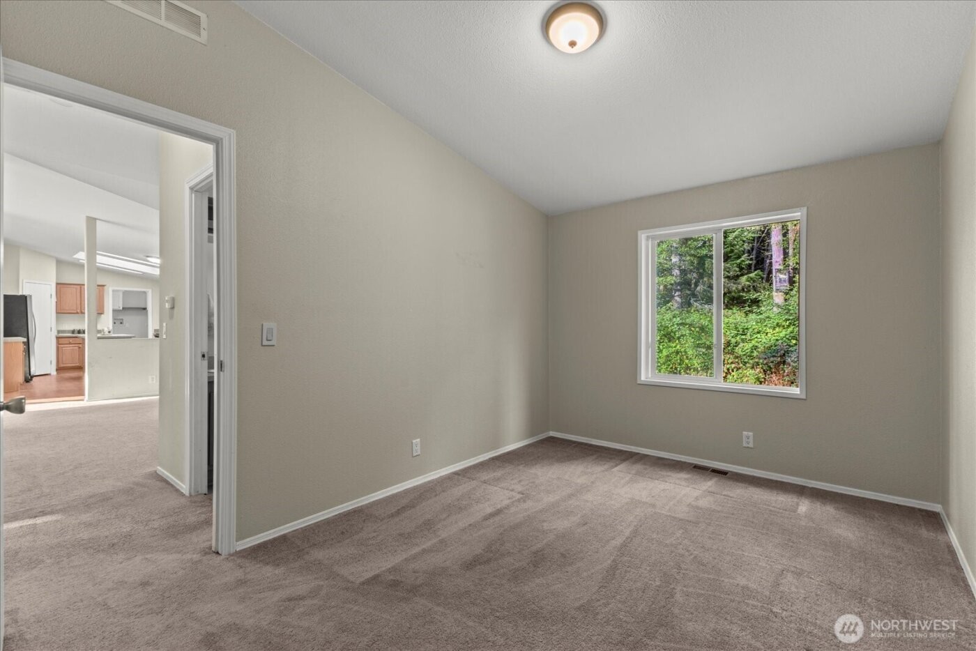 11652 State Route 525 , Clinton, WA 98236