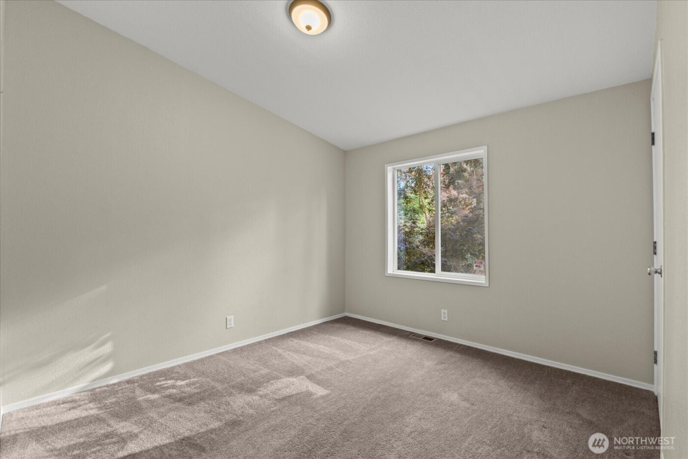 11652 State Route 525 , Clinton, WA 98236