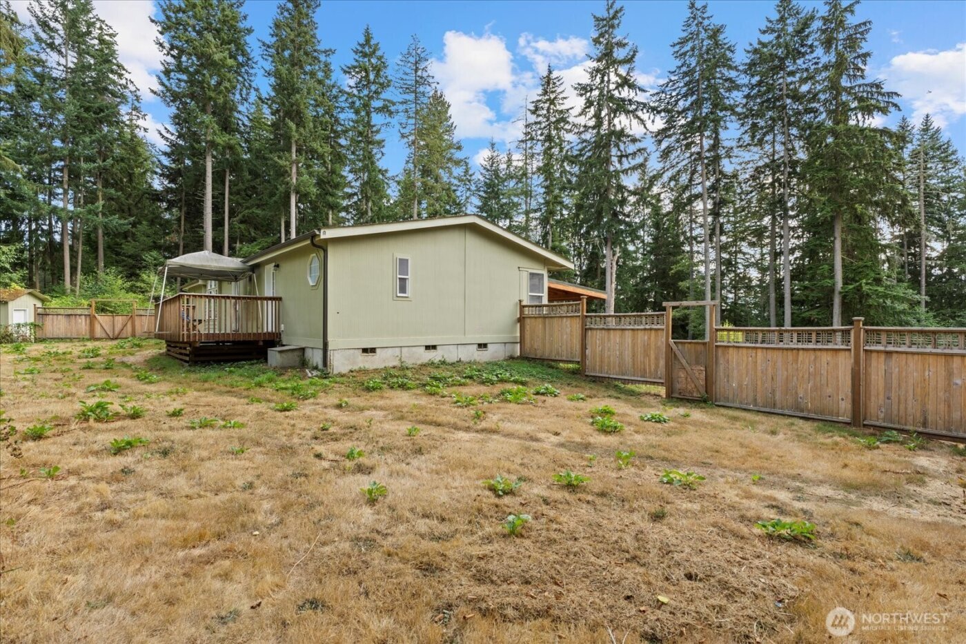 11652 State Route 525 , Clinton, WA 98236