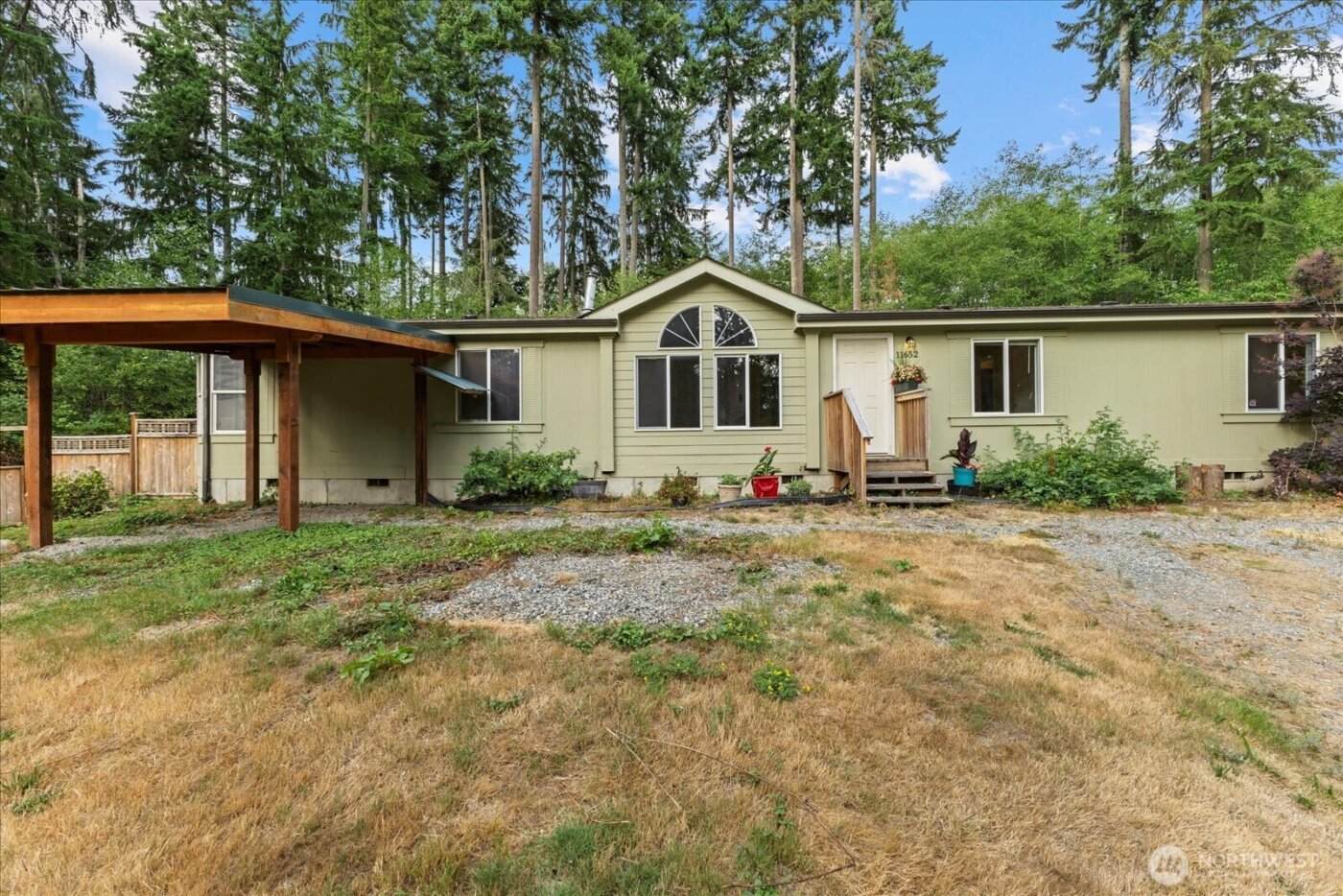 11652 State Route 525 , Clinton, WA 98236