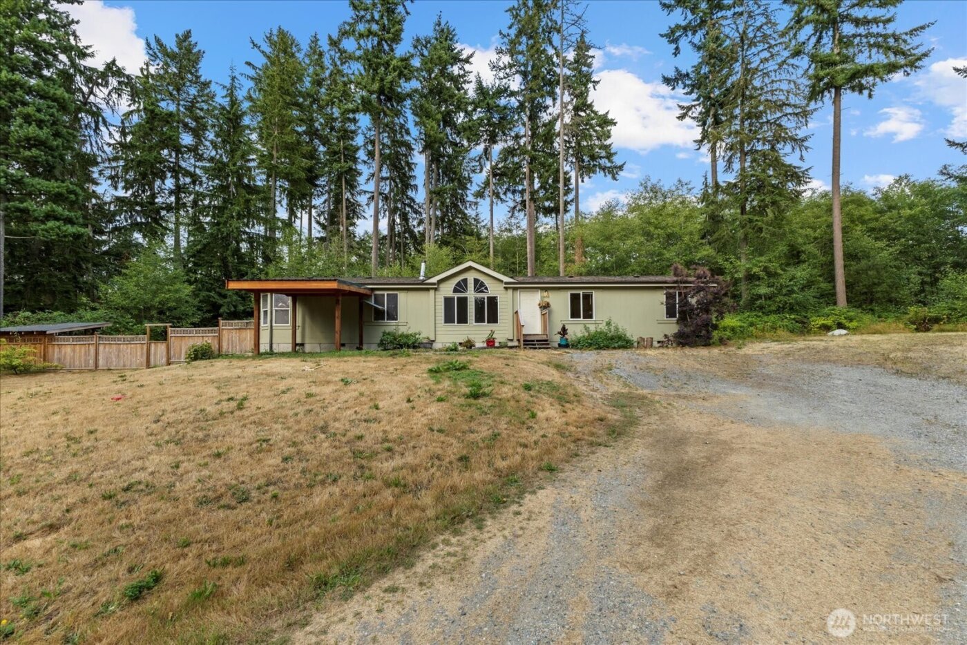 11652 State Route 525 , Clinton, WA 98236