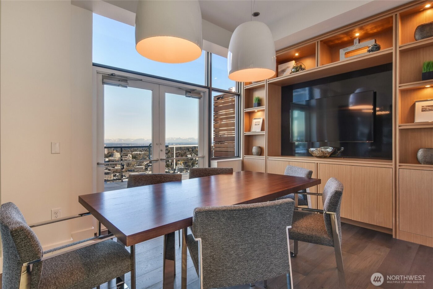 1321 Seneca Street #2202, Seattle, WA 98101