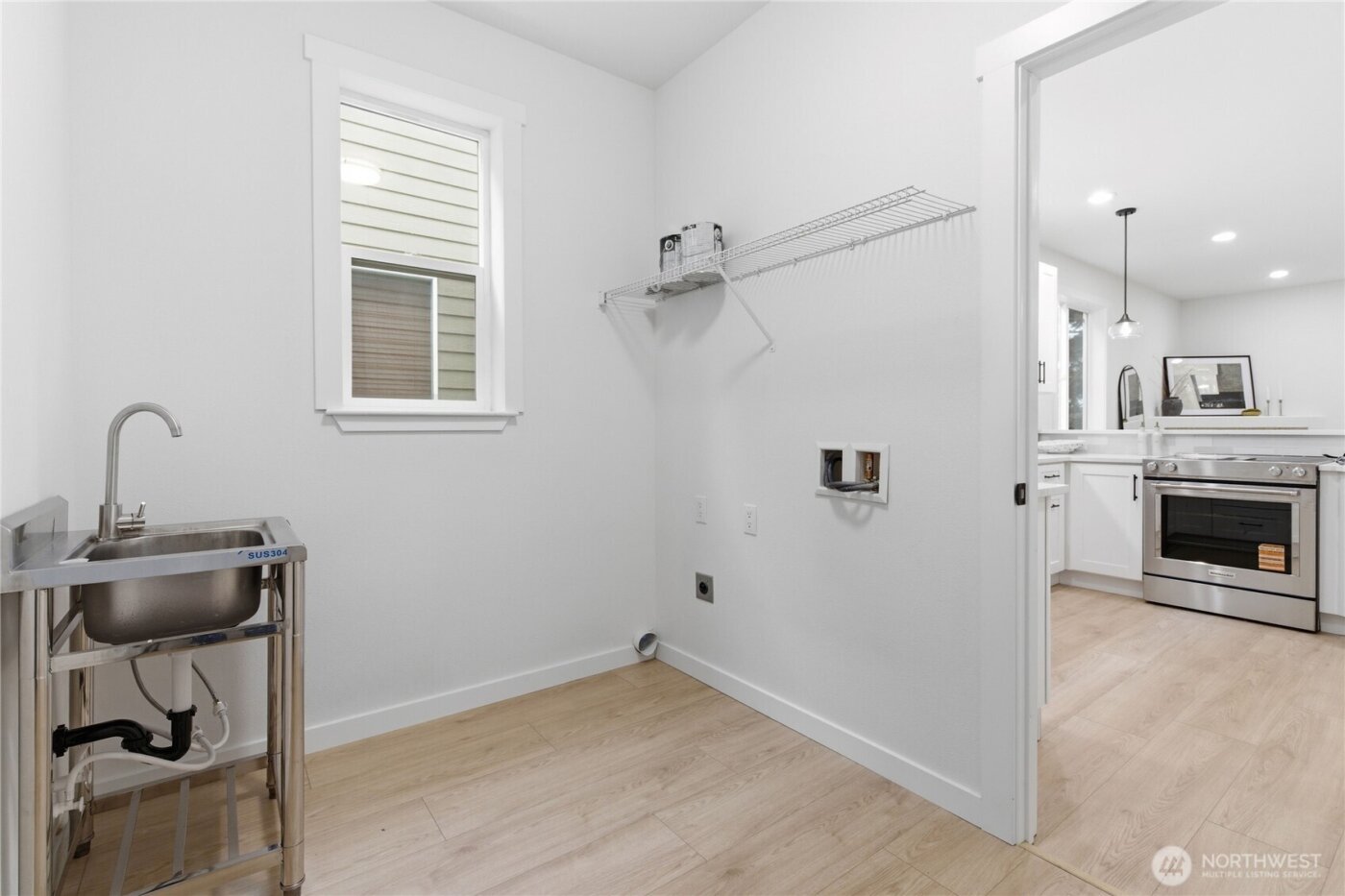 9202 18th Avenue W, Everett, WA 98204-1446