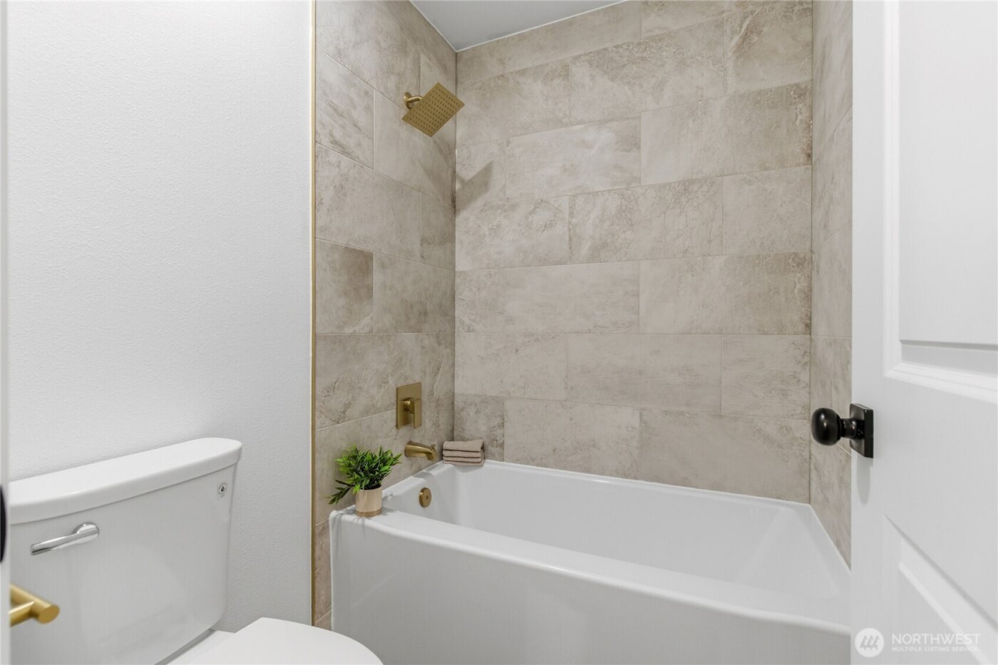 9202 18th Avenue W, Everett, WA 98204-1446