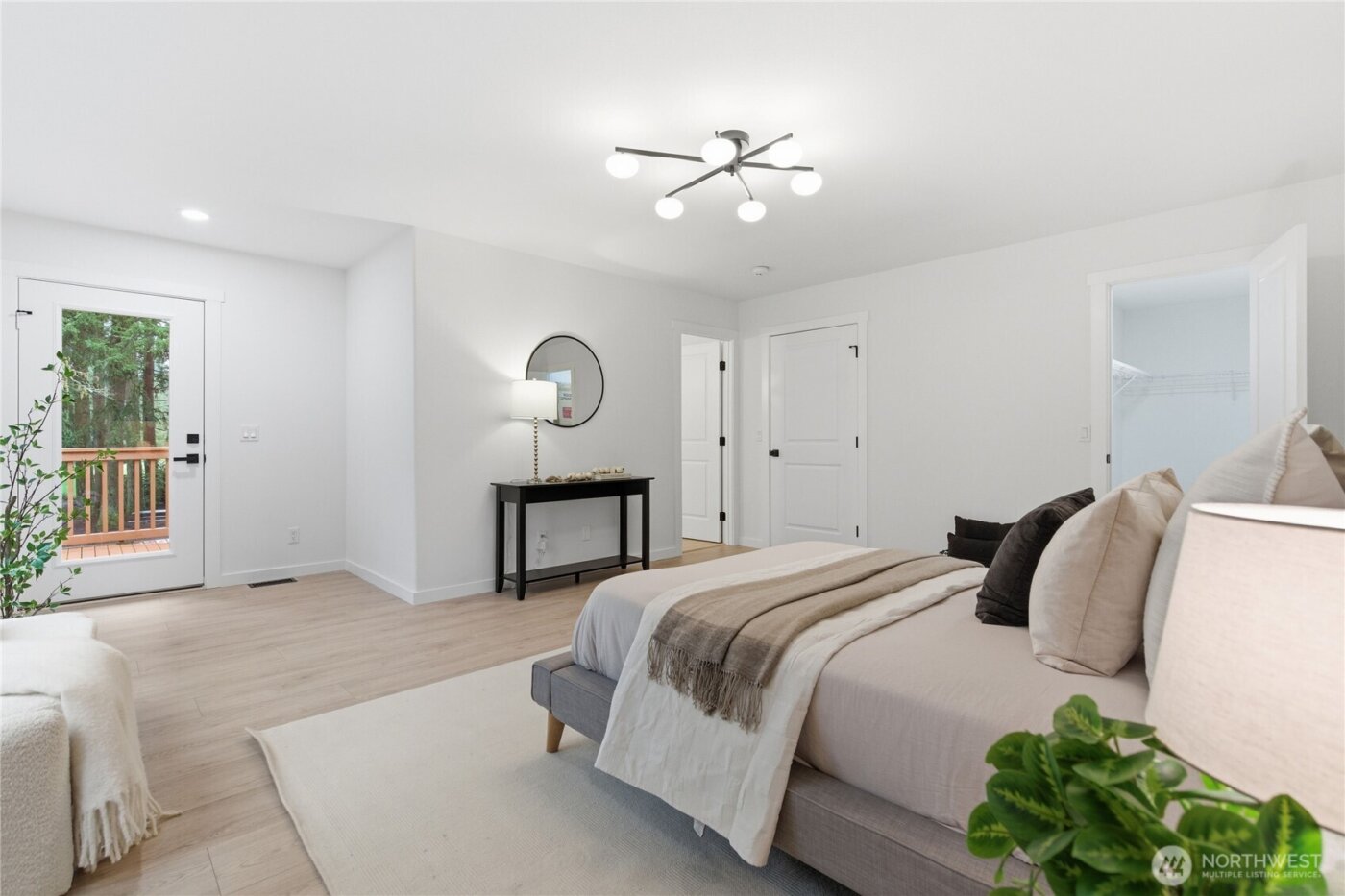 9202 18th Avenue W, Everett, WA 98204-1446