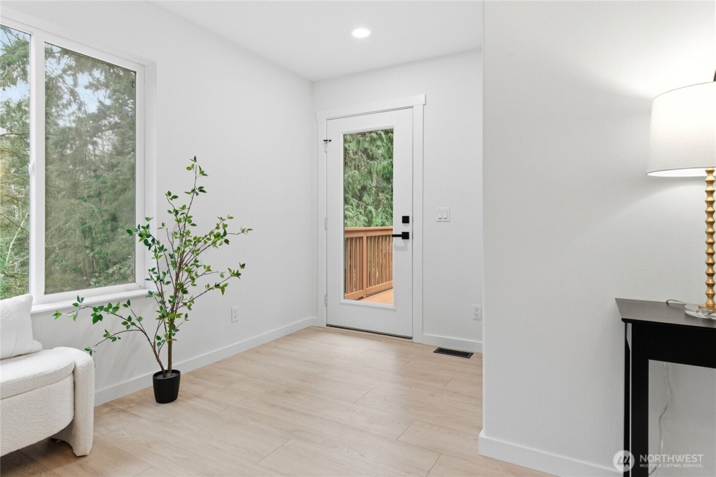 9202 18th Avenue W, Everett, WA 98204-1446