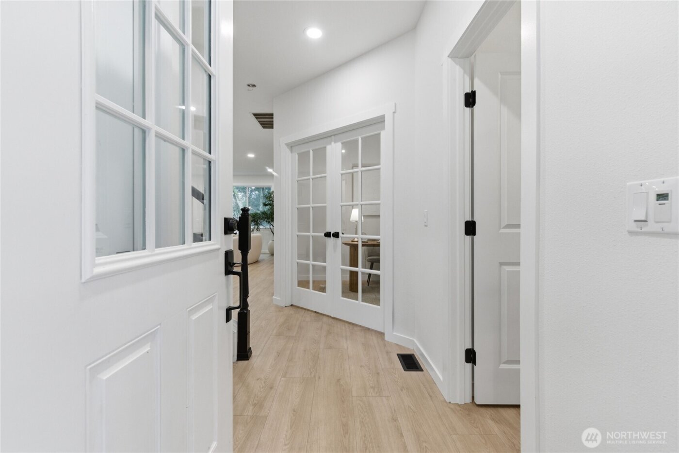 9202 18th Avenue W, Everett, WA 98204-1446