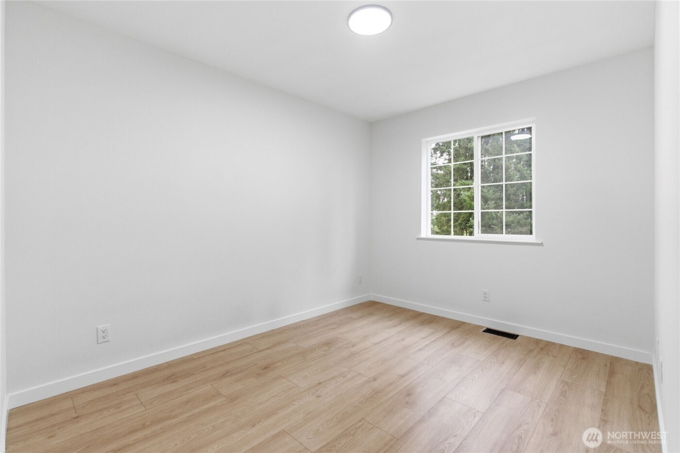 9202 18th Avenue W, Everett, WA 98204-1446