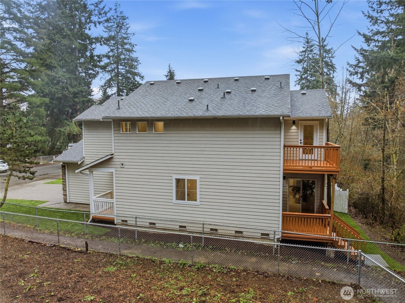 9202 18th Avenue W, Everett, WA 98204-1446
