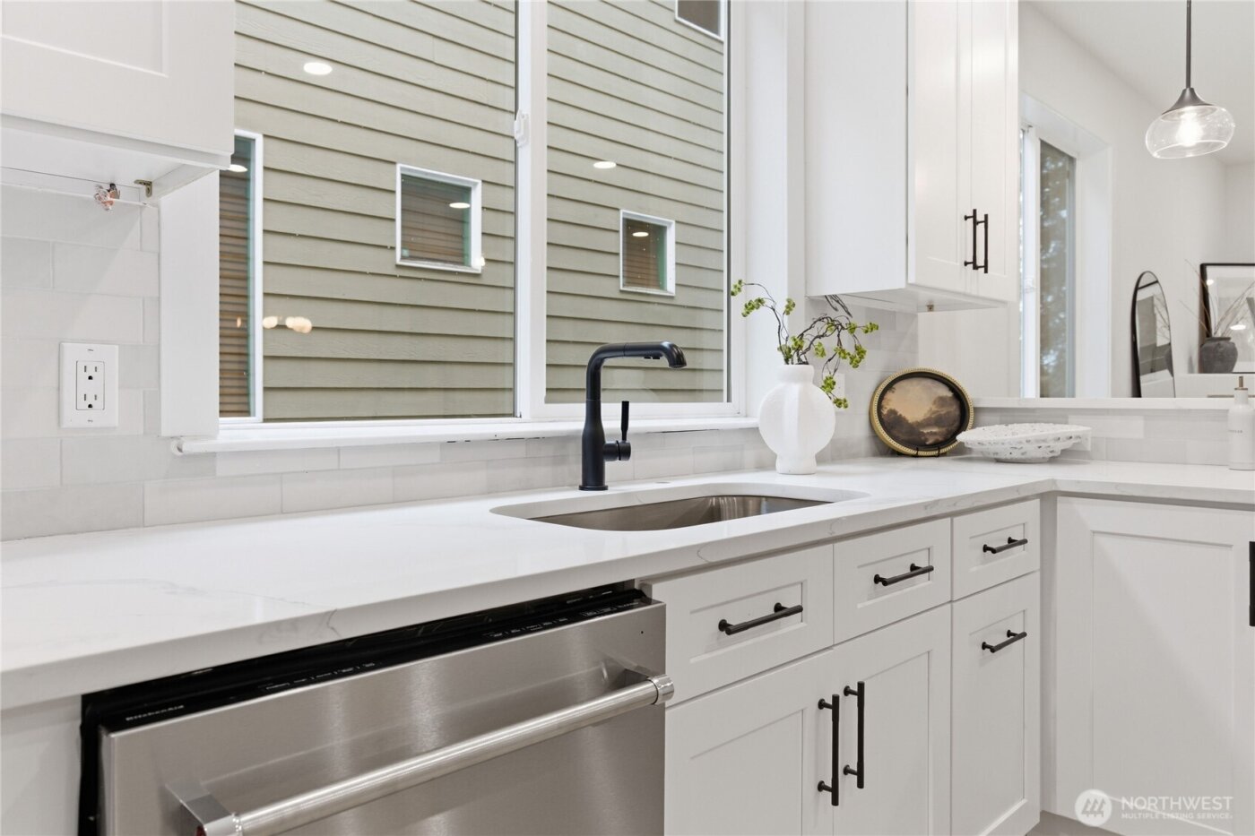 9202 18th Avenue W, Everett, WA 98204-1446