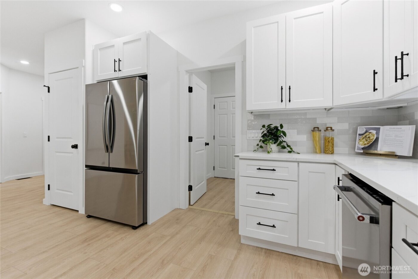 9202 18th Avenue W, Everett, WA 98204-1446