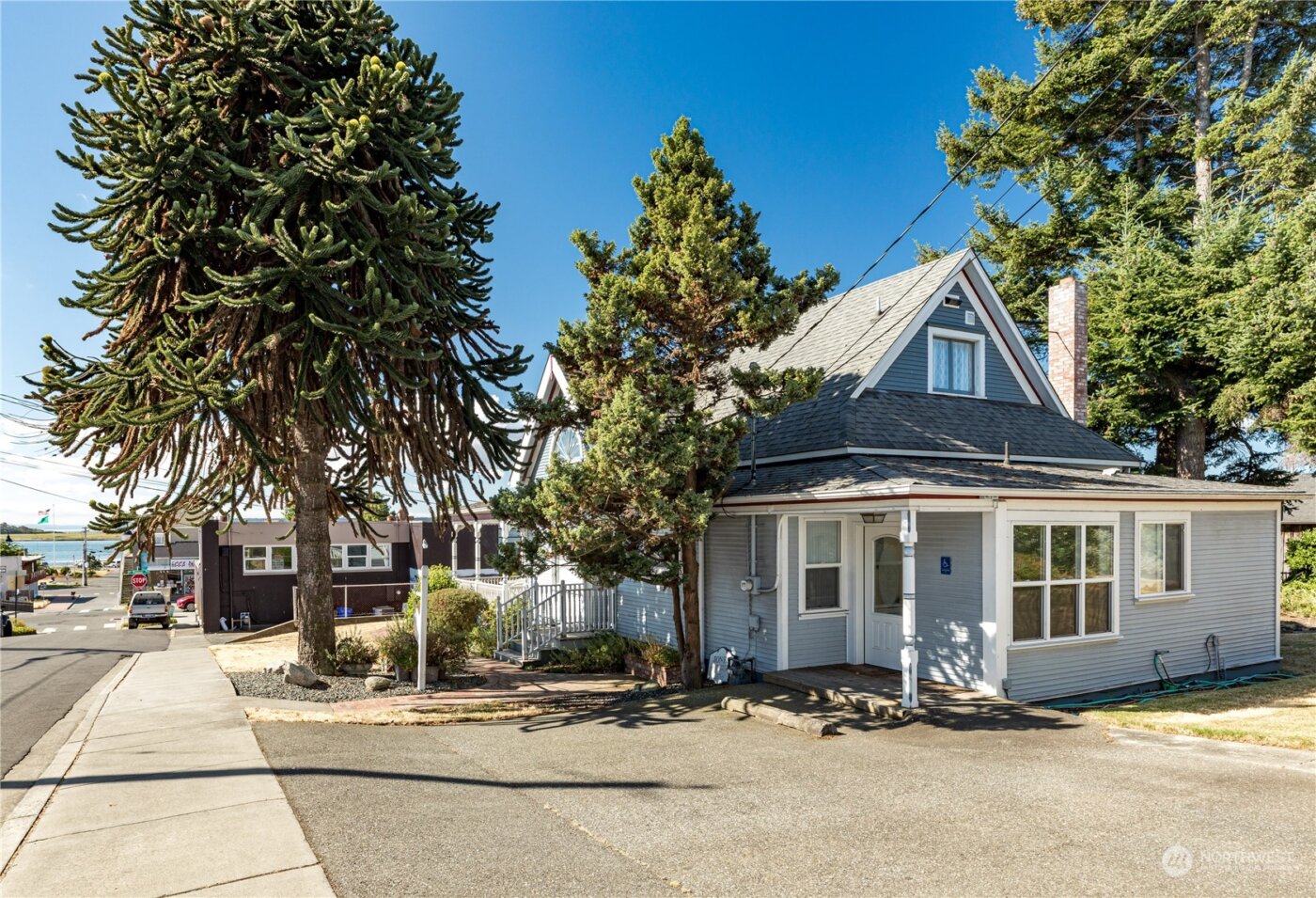 1199 SE Dock Street , Oak Harbor, WA 98277