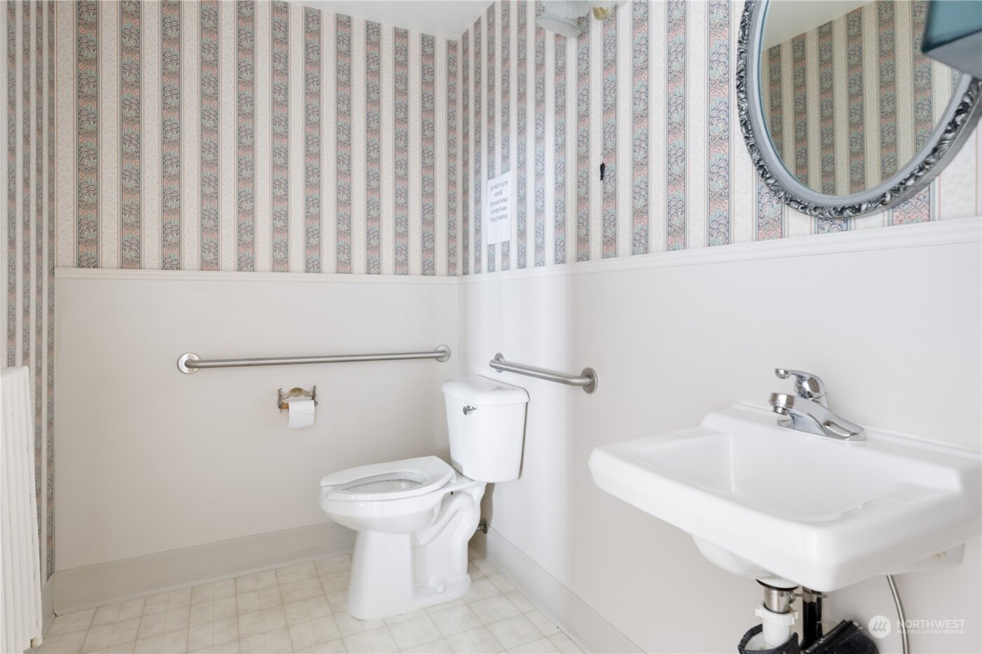 1199 SE Dock Street , Oak Harbor, WA 98277